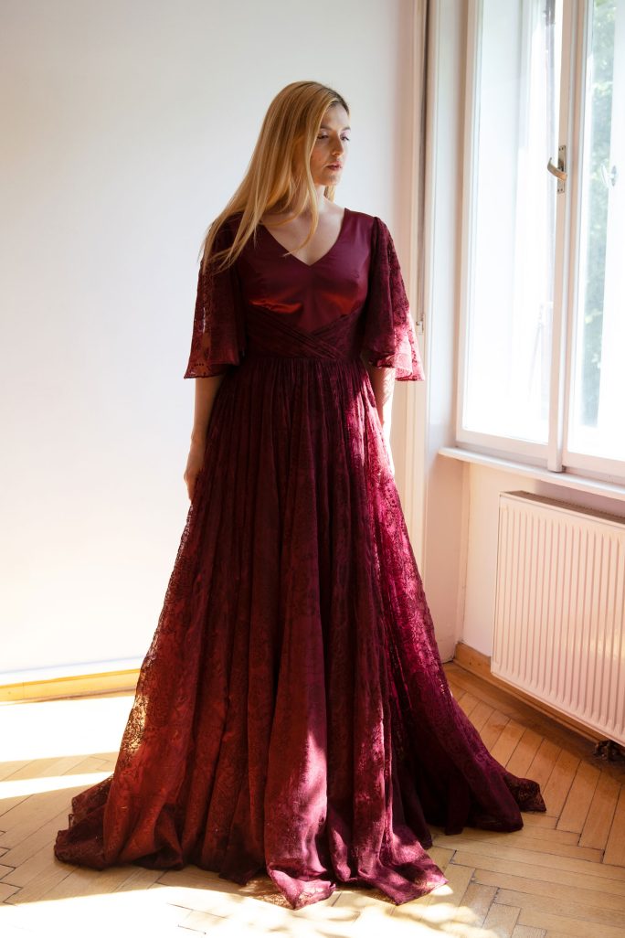 Rochie visinie voal creponat matase naturala velvet.