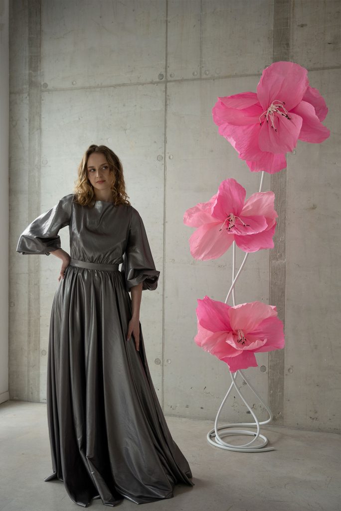 Rochie lunga panza peliculizata argintiu.