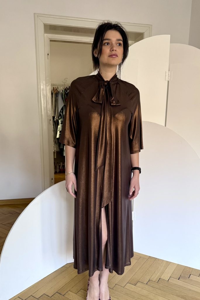 Rochie fundă jerse bronz.