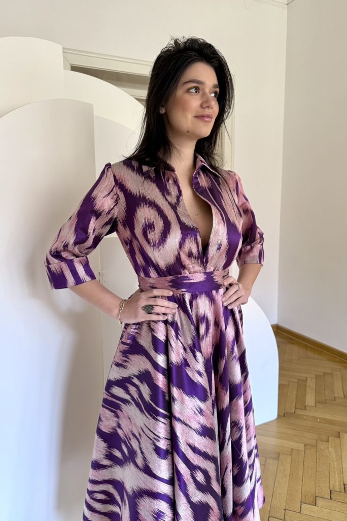 Rochie shirt organza devore model cyclam cu roz.